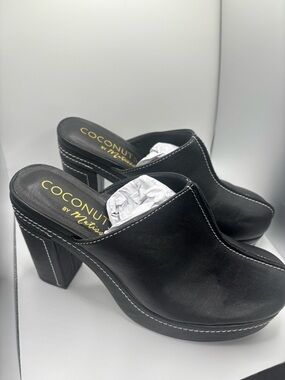 Coconuts by Matisse Black Leather Platform Clog with White Stitching